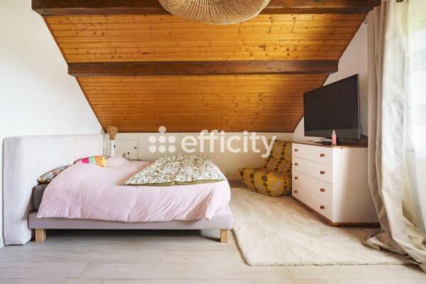 Maison
         5 pièces
        - 164 m² Bien prestige 795 000 € *