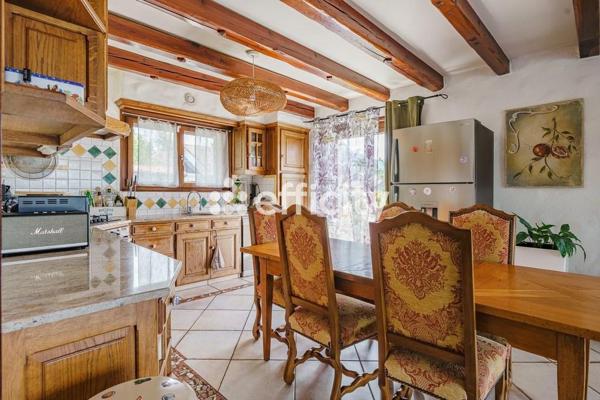 Maison
         5 pièces
        - 164 m² Bien prestige 795 000 € *