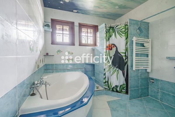 Maison
         5 pièces
        - 164 m² Bien prestige 795 000 € *