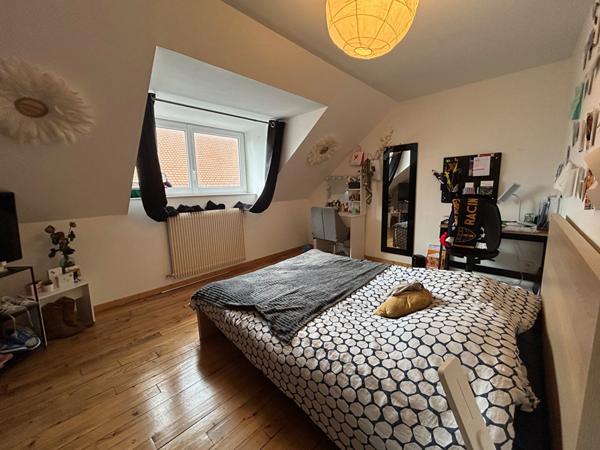 Calais centre proche tous services maison 3 (4 ) chambres, jardin