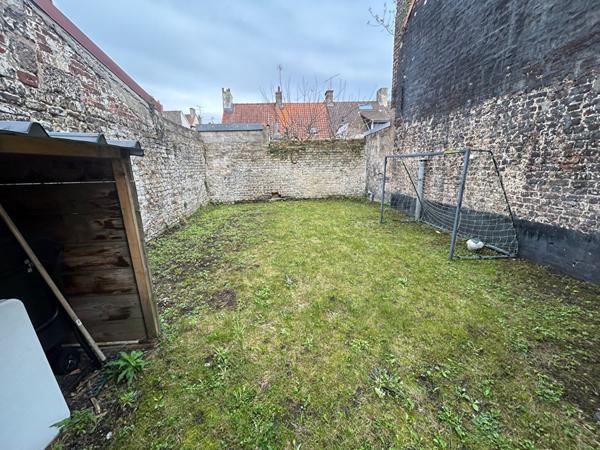 Calais centre proche tous services maison 3 (4 ) chambres, jardin