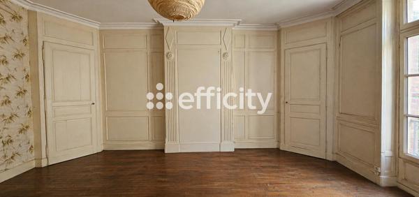 Immeuble
         9 pièces
        - 400 m²