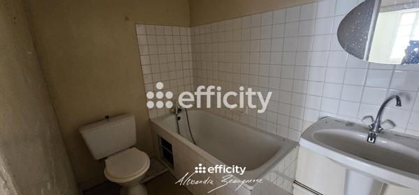 Immeuble
         9 pièces
        - 400 m²