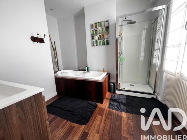 Maison à vendre 8 pièces 225 m² Agen