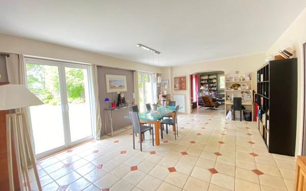 Maison à vendre    7 pièces •  Guérande