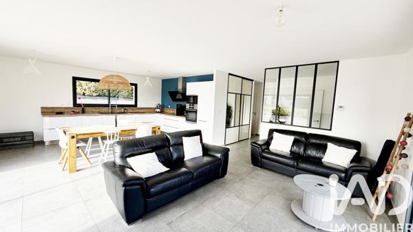 Maison à vendre 5 pièces 106 m² Le Chambon-Feugerolles