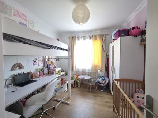 Charmante maison avec jardin dans le quartier du Dolmen