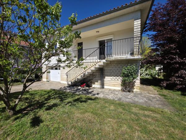 Charmante maison avec jardin dans le quartier du Dolmen