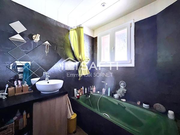 TRINITÉ-PLOUZANÉ – Maison 169 m² – 5 ch – Piscine