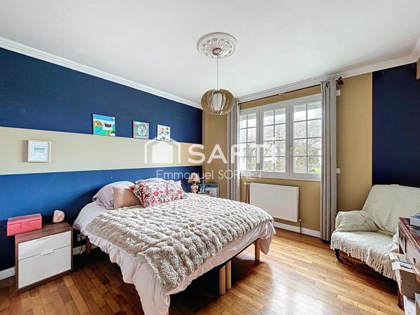 TRINITÉ-PLOUZANÉ – Maison 169 m² – 5 ch – Piscine