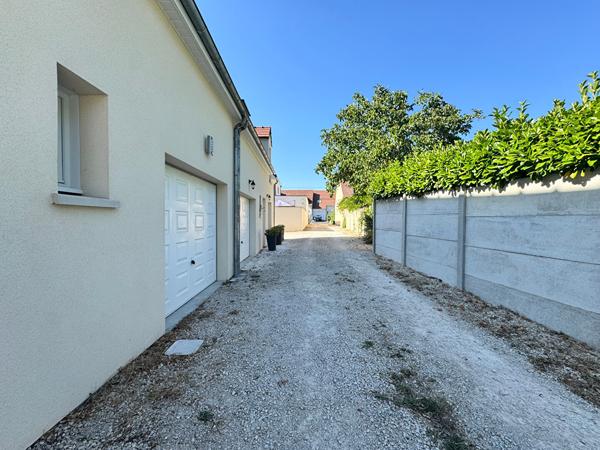 Maison de 3 chambres à louer à Chécy