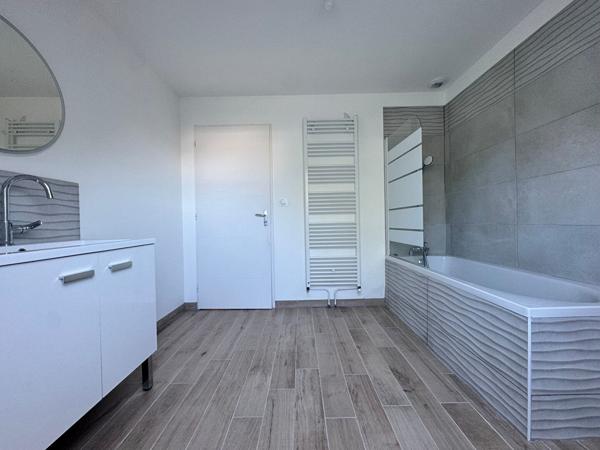Maison de 3 chambres à louer à Chécy