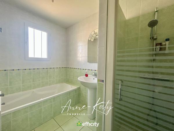 Maison
         3 pièces
        - 64 m² 205 000 € *
