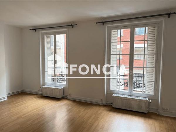 Location Appartement 3 pièces 53.63 m² - 5 RUE JULES VALLES Paris 75011