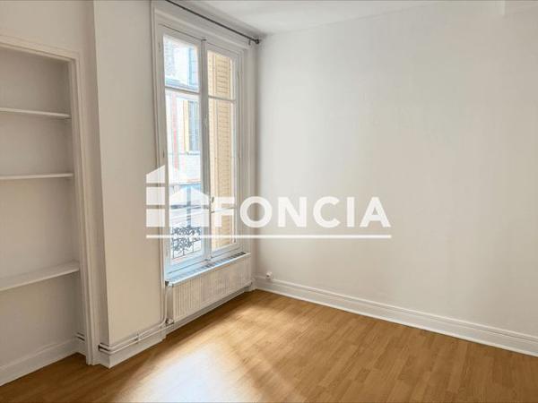 Location Appartement 3 pièces 53.63 m² - 5 RUE JULES VALLES Paris 75011