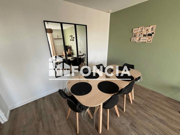 Location Studio meublé 9.77 m² - 5 RUE LOUIS XI La Riche 37520
