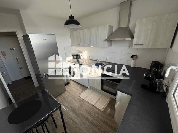 Location Studio meublé 9.77 m² - 5 RUE LOUIS XI La Riche 37520