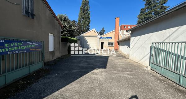 À vendre Local commercial 300 m² - Le Coteau 42120