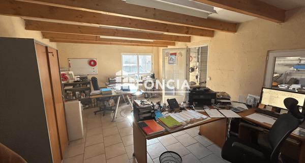 À vendre Local commercial 300 m² - Le Coteau 42120