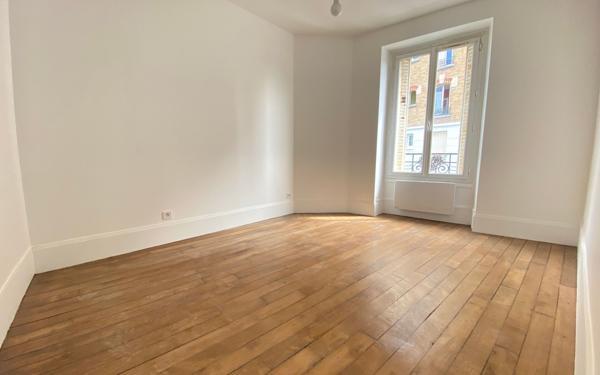 Appartement à vendre    3 pièces • 47,74 m2 Saint-Maur-des-Fossés