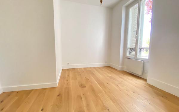 Appartement à vendre    3 pièces • 47,74 m2 Saint-Maur-des-Fossés