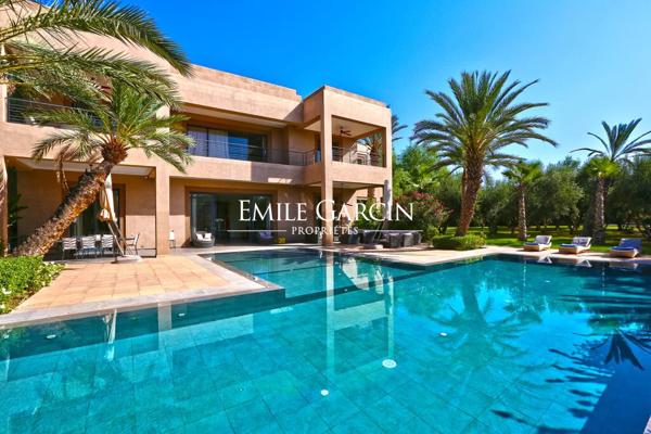 À vendre villa proche des golfs à Marrakech