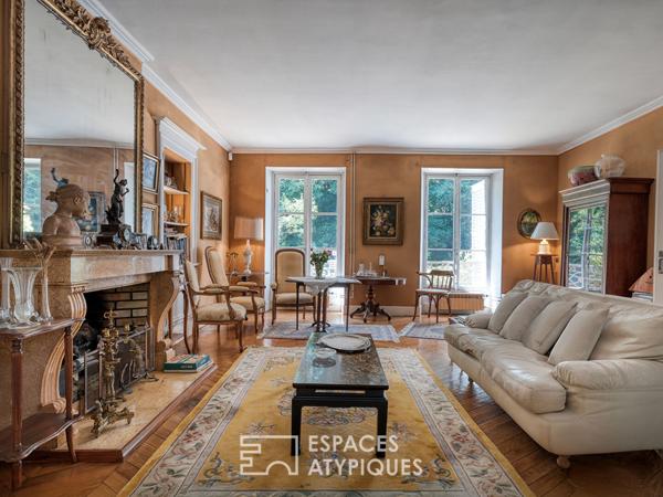 La maison familiale à réinventer avec son jardin dans un quartier recherché