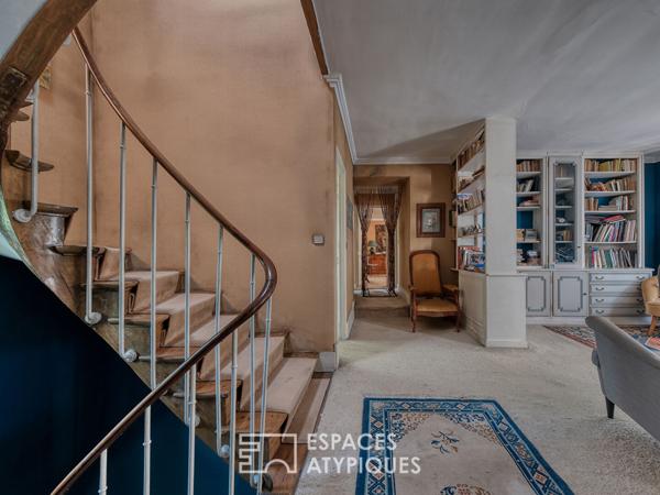 La maison familiale à réinventer avec son jardin dans un quartier recherché