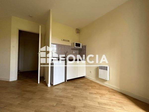 Location Studio 22.46 m² - 18, RUE DE LA GANTERIE Poitiers 86000