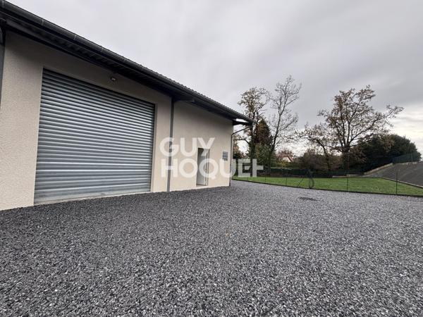 LOCAL / ENTREPÔT NEUF à louer 147 m² avec extérieur