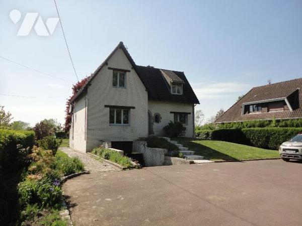 EXCLUSIVITE - A VENDRE sur BAILLEUL dans le NORD (59)- MAISON individuelle sur et avec un terra...