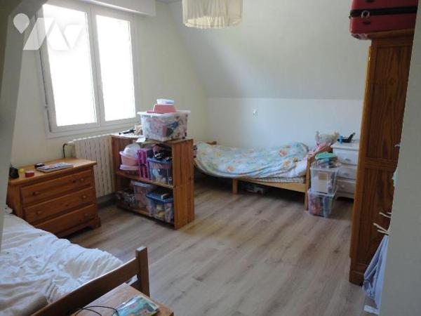 EXCLUSIVITE - A VENDRE sur BAILLEUL dans le NORD (59)- MAISON individuelle sur et avec un terra...