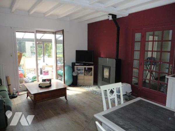 EXCLUSIVITE - A VENDRE sur BAILLEUL dans le NORD (59)- MAISON individuelle sur et avec un terra...