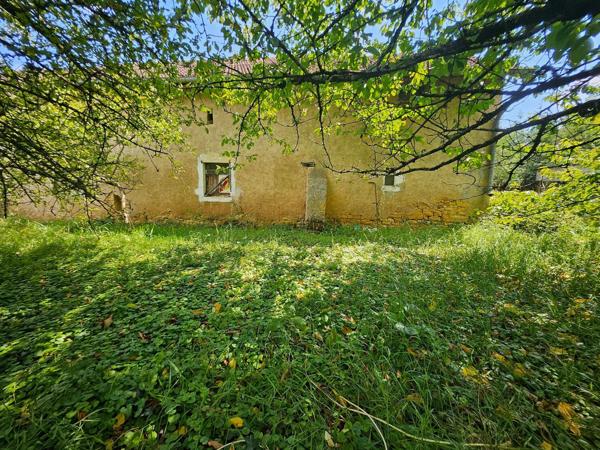 Maison ancienne à rénover – 60 m² – terrain 551 m²