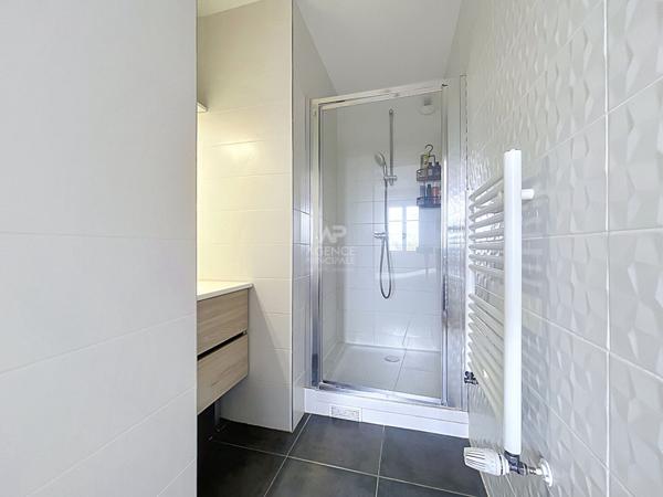 EXCLUSIVITÉ CROISSY-SUR-SEINE ? Appartement familial 4 pièces avec balcon, 2 parkings et cave 548 000 € **  - Référence  162158