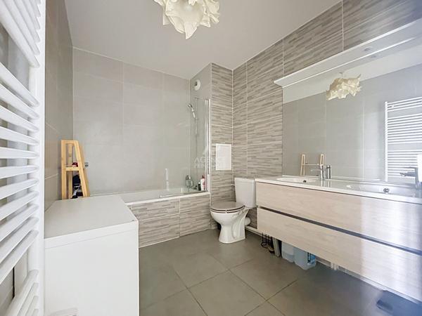 EXCLUSIVITÉ CROISSY-SUR-SEINE ? Appartement familial 4 pièces avec balcon, 2 parkings et cave 548 000 € **  - Référence  162158