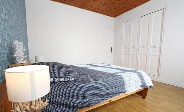 BELLE ET GRANDE DEMEURE AVEC PISCINE CHAUFFEE