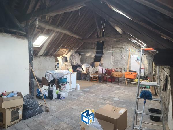 Immeuble avec appartements et commerce