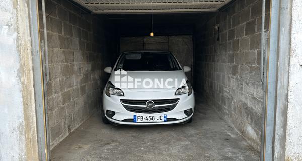Location Parking 15 m² - Feyzin 69320