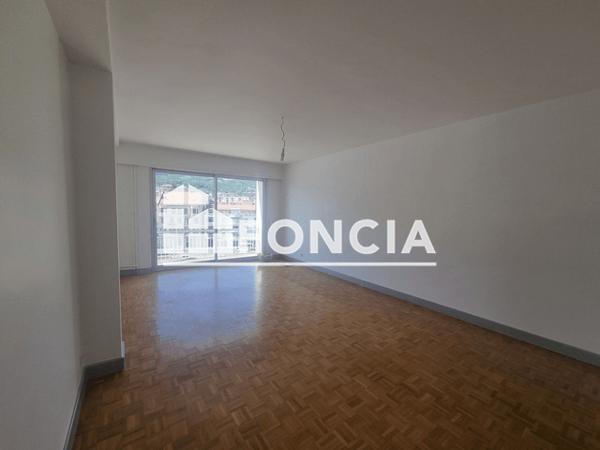 Location Appartement 3 pièces 100.22 m² - 1 BIS RUE CARNOT Gap 05000