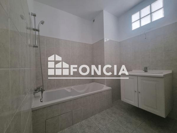 Location Appartement 3 pièces 100.22 m² - 1 BIS RUE CARNOT Gap 05000