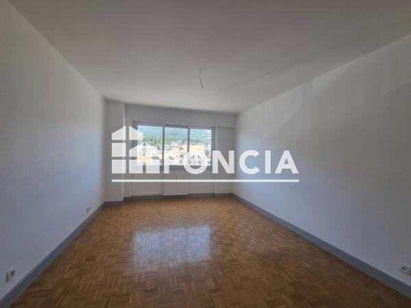 Location Appartement 3 pièces 100.22 m² - 1 BIS RUE CARNOT Gap 05000