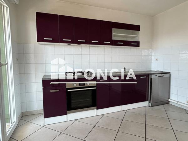 Location Appartement 6 pièces 140.7 m² - 550 AVENUE J GASQUET Toulon 83100