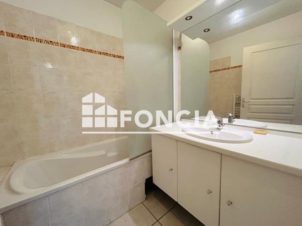 Location Appartement 6 pièces 140.7 m² - 550 AVENUE J GASQUET Toulon 83100