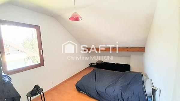 T2 lumineux avec garage et cave