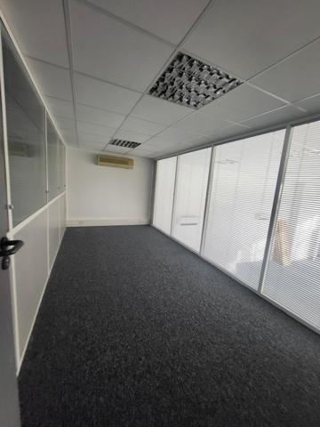 Local Commercial 220m² – Angers