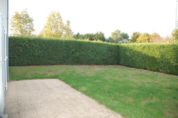 Buxerolles, maison 93 m2, 3 chambres, garage, jardin, stationnements.