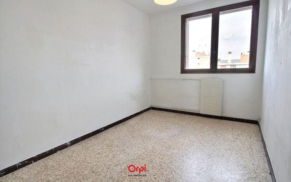 Appartement à vendre    4 pièces • 86 m2 Marseille 10