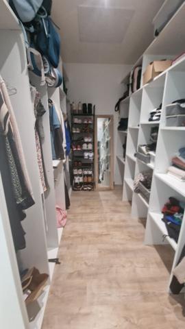 Belle maison moderne, lumineuse, fonctionnelle et prête à accueillir votre famille