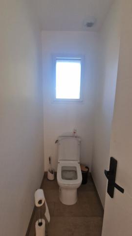 Belle maison moderne, lumineuse, fonctionnelle et prête à accueillir votre famille